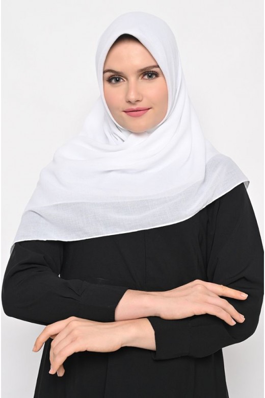 Hijab Segi 4 Voal Gucci White
